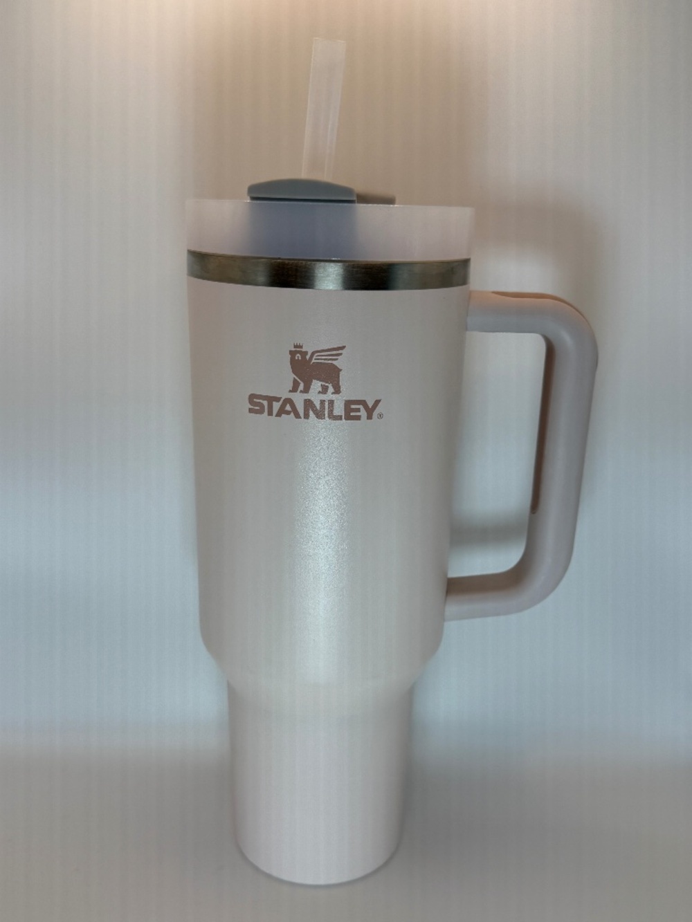 Stanley Quencher H2.0 40 oz Cream Tumbler FlowState Lid Straw Handle